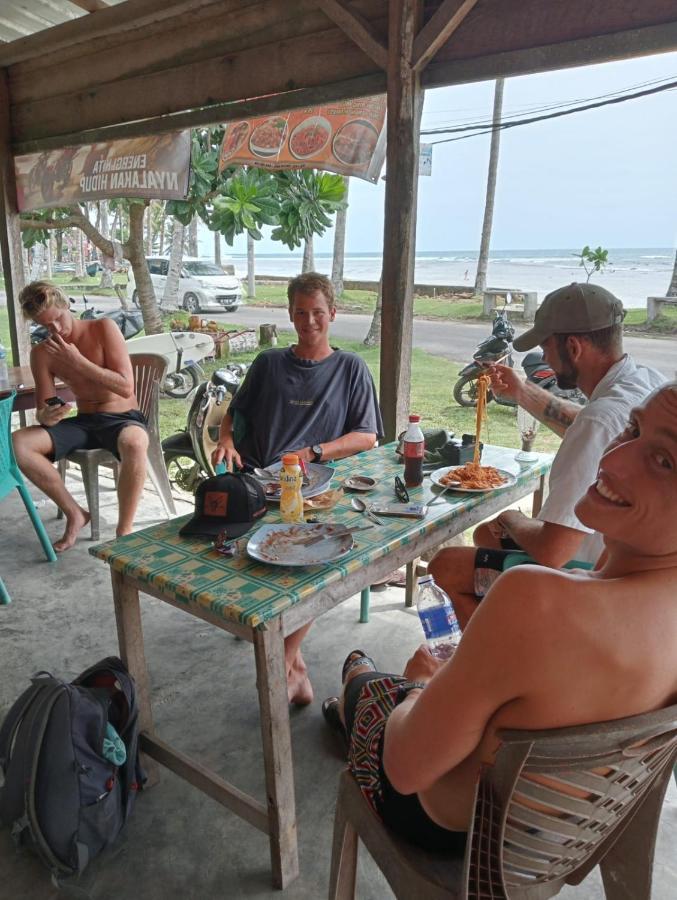 Sapu Nyapah Losmen Syariah Tanjung Setia Biha Extérieur photo
